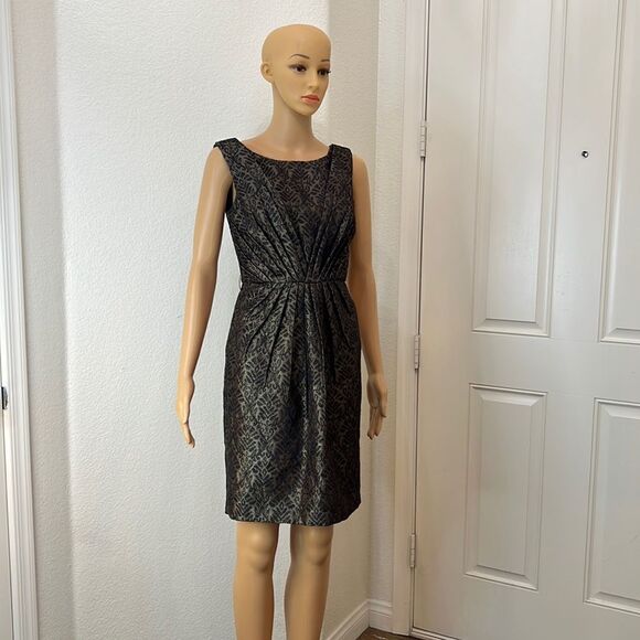 Maxandcleo Dress Size 2 Scoop Neck Sleeveless Metallic Slimming Ruched Mini - Picture 1 of 9